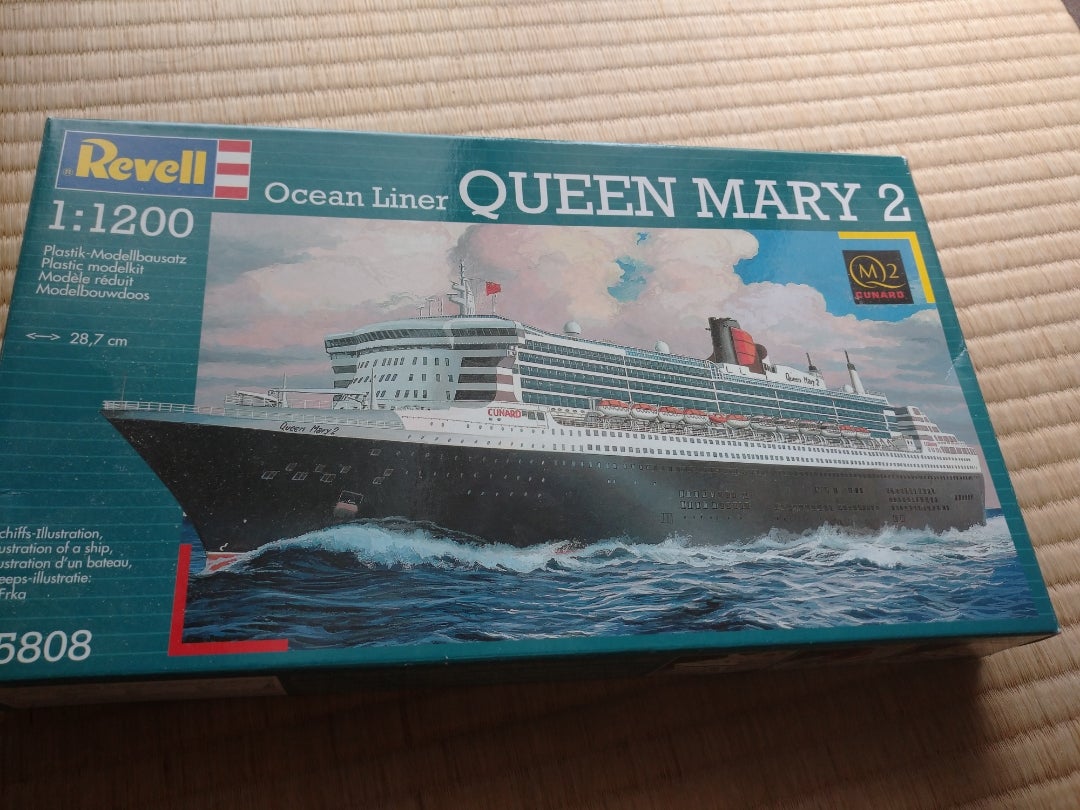 レベル 1/1200 豪華客船クイーン・メリー2をつくってみた | Grünberg