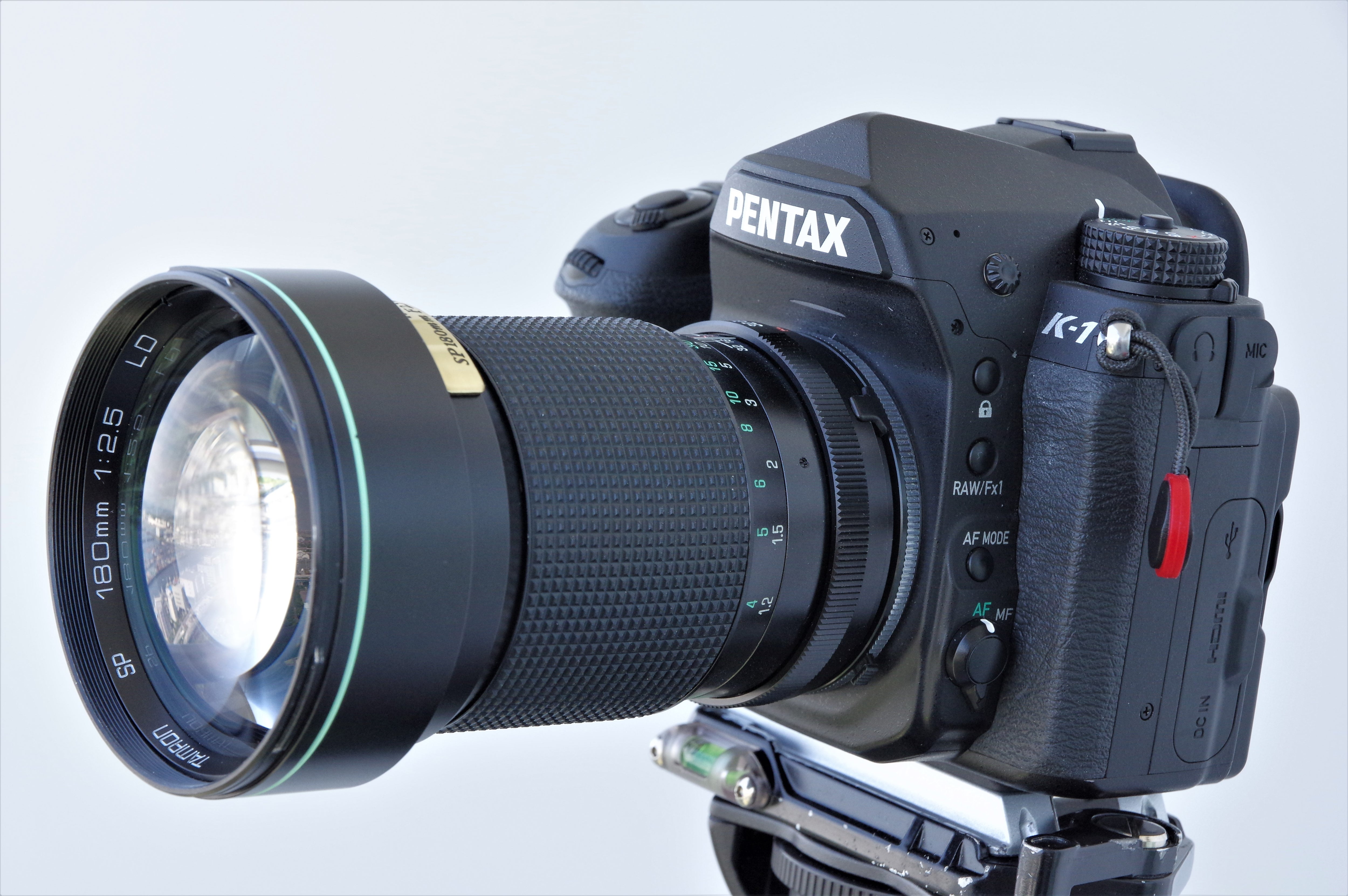 Tamron SP 180mm F2.5 LD (IF) - タムロン35周年発売の限定レンズ