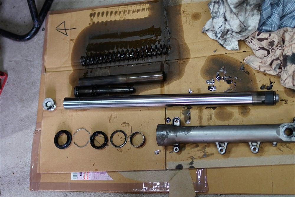 CBR250RR（MC22）フロントフォークOH | ヘタのヨコ好きのバイク中心