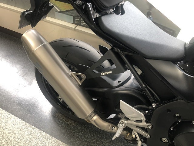 8/25 CBR1000RR－R アクラポビッチ・マフラーステー取付