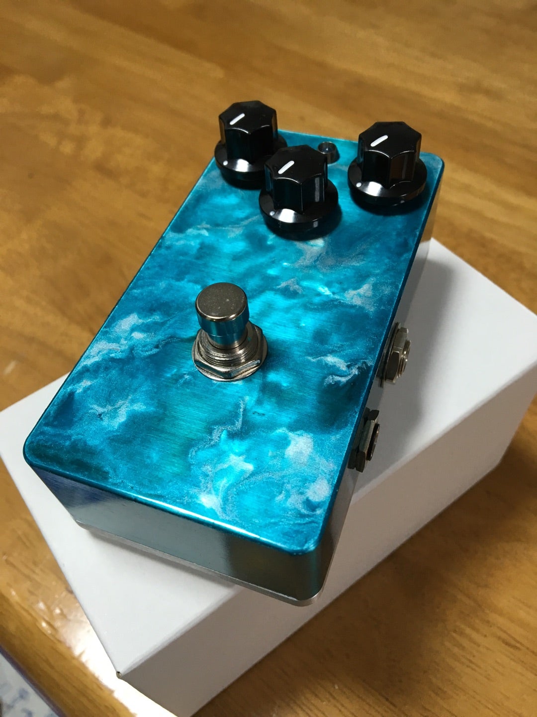 Leqtique Maestro Antique Revised | ギターと機材とBUMPと