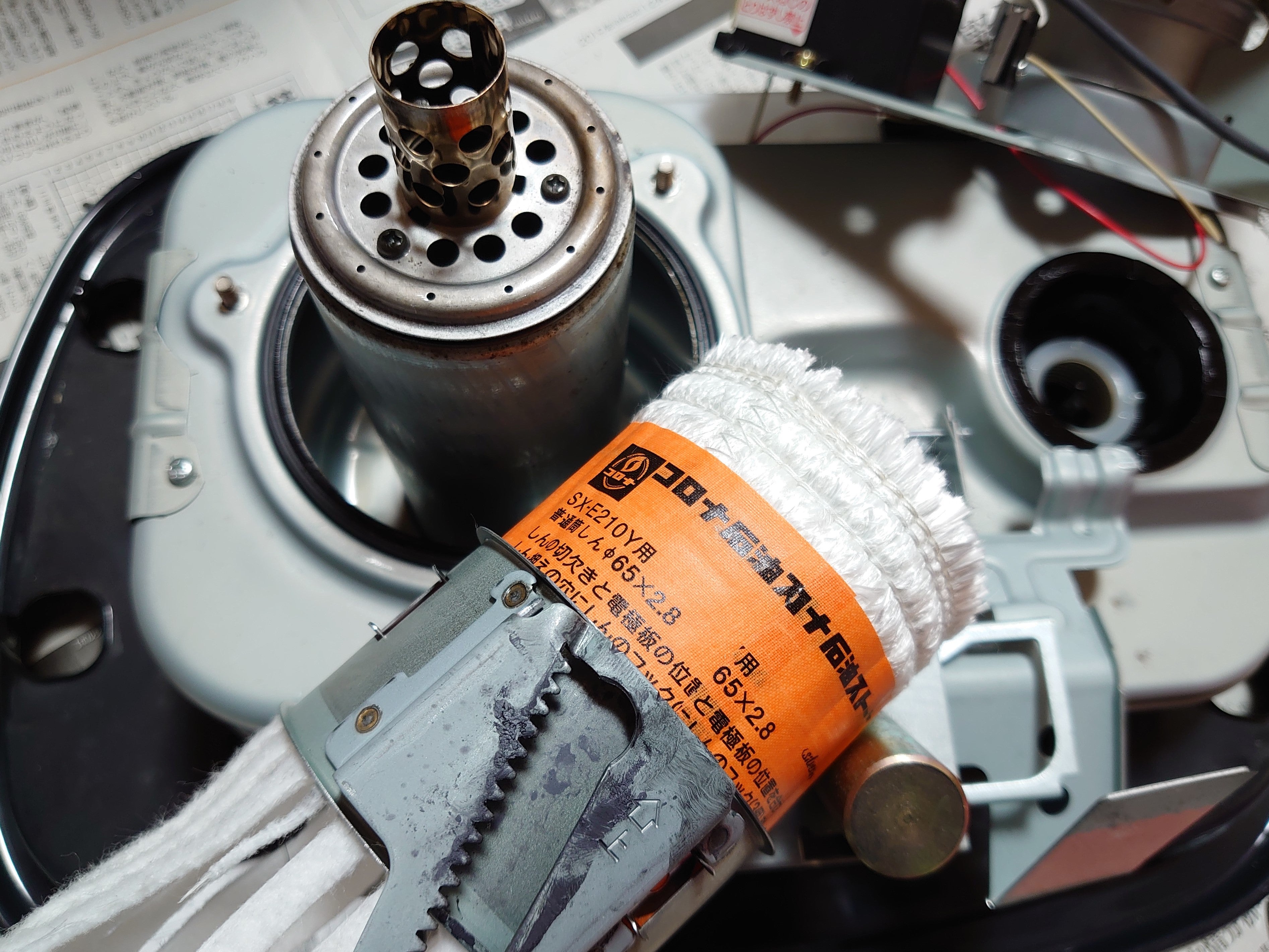 コロナ トヨトミ 石油ストーブ 灯油ストーブ 芯 交換 メンテナンス