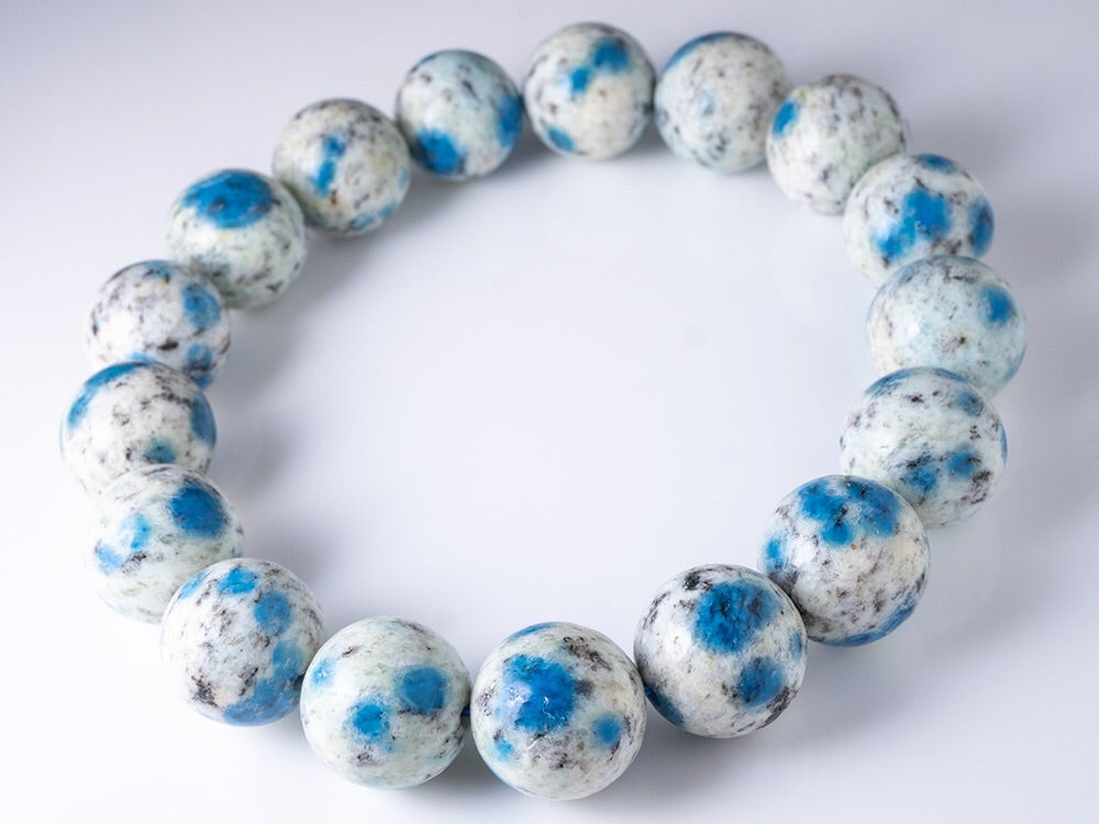 水玉模様で個性的！強力なヒーリングストーン「K2ブルージャスパー