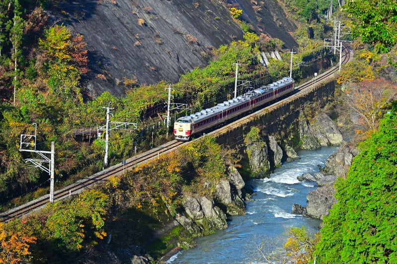 秋の川代渓谷を行く183系「北近畿」 | 今日も まっ晴れ！ 鉄道回顧録