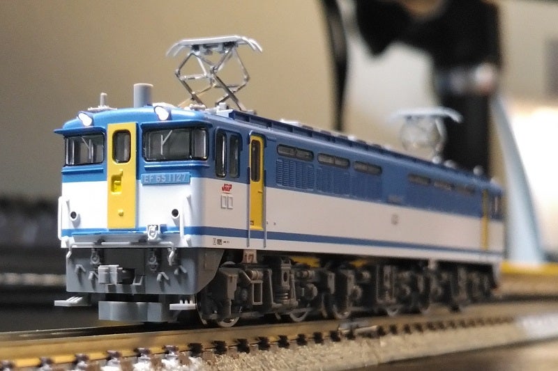 TOMIX・JR EF65-2000形電気機関車(2127号機・JR貨物更新車) | DAIKON's