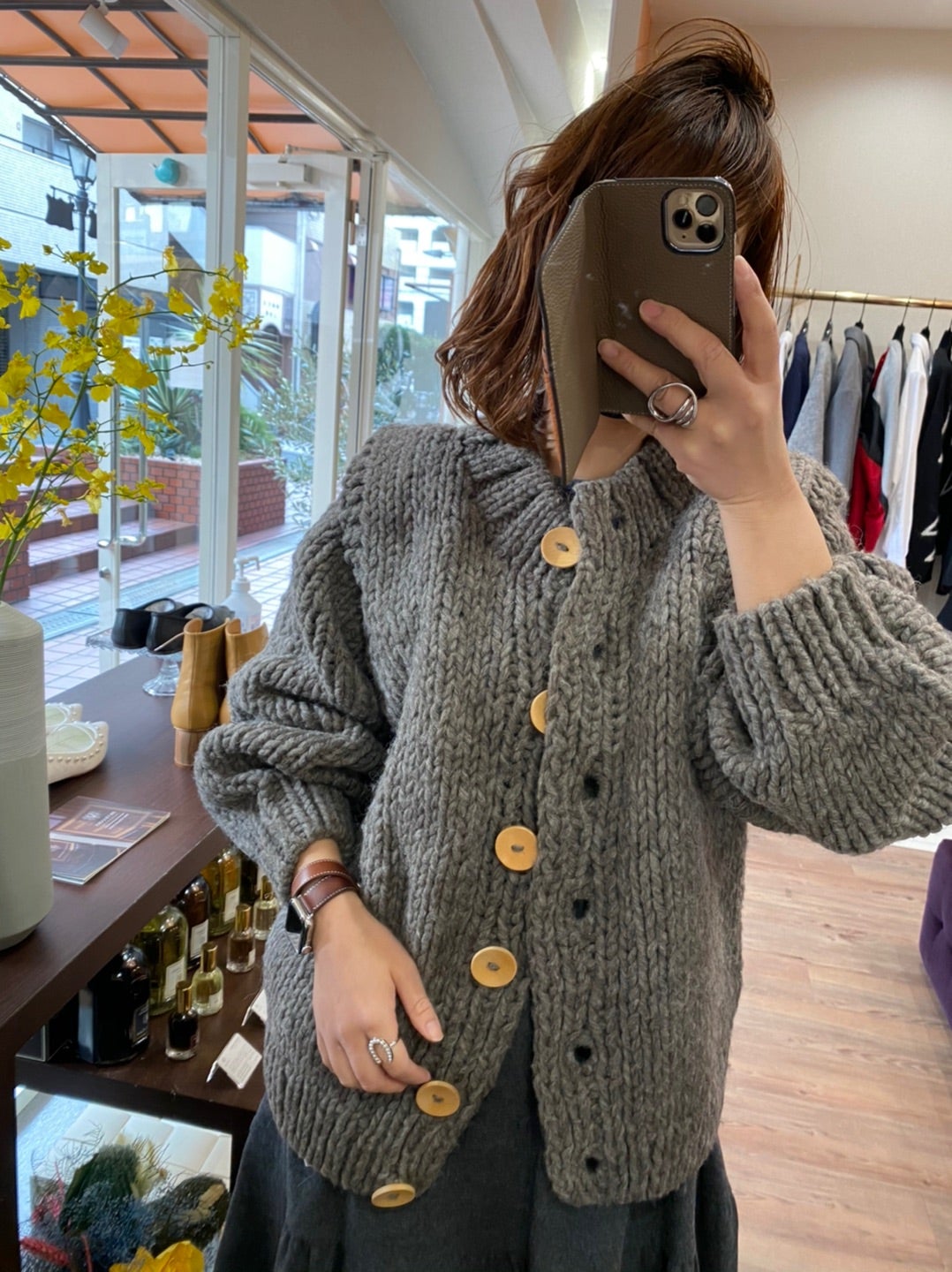 ETRE TOKYO ショルダータックハンドニットカーデ | セレクトショップFLICKA