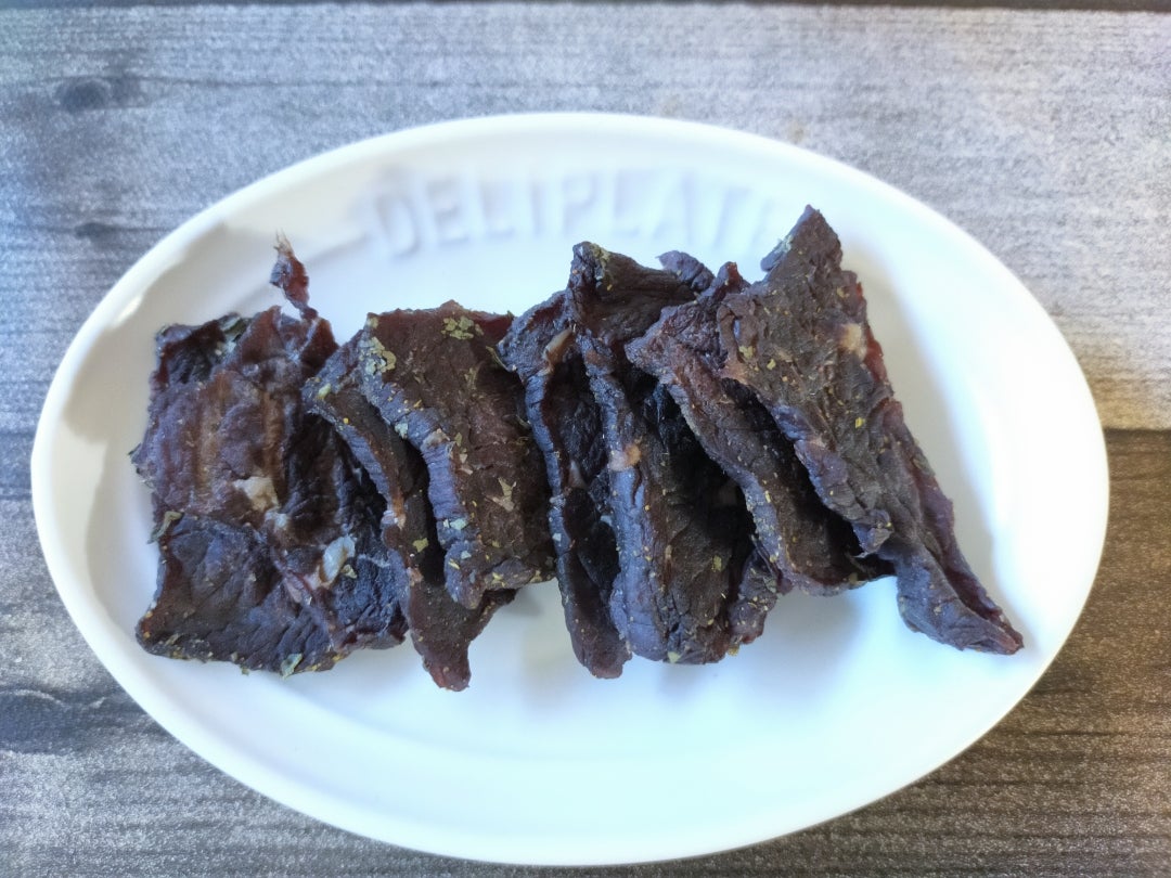 ビーフジャーキーも美味しく出来た＼(^o^)／フードドライヤー活躍中