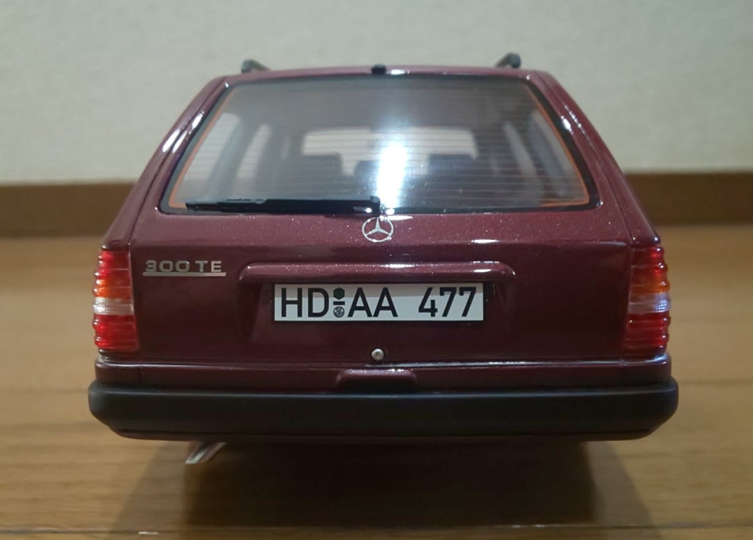 BoS Models 1/18 ベンツ 300TE &初代 Cクラス | kendeen-1990のブログ