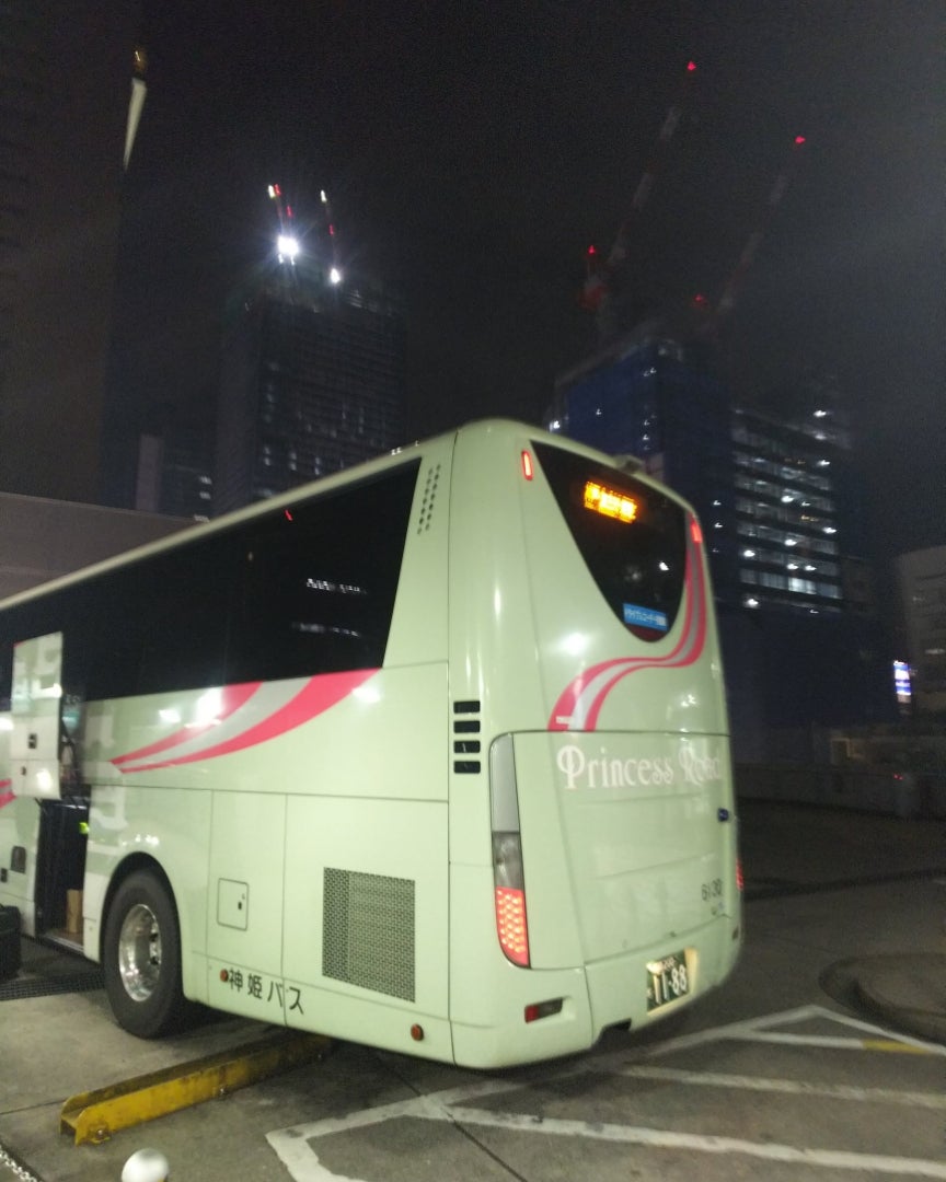 神姫バスの6130号車(三菱ふそう車)による、プリンセスロード号in渋谷
