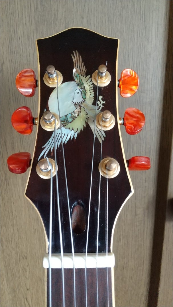 サムズ工房？本アバロン貝と本白蝶貝の鷹のインレイ ① | ゆずマンの