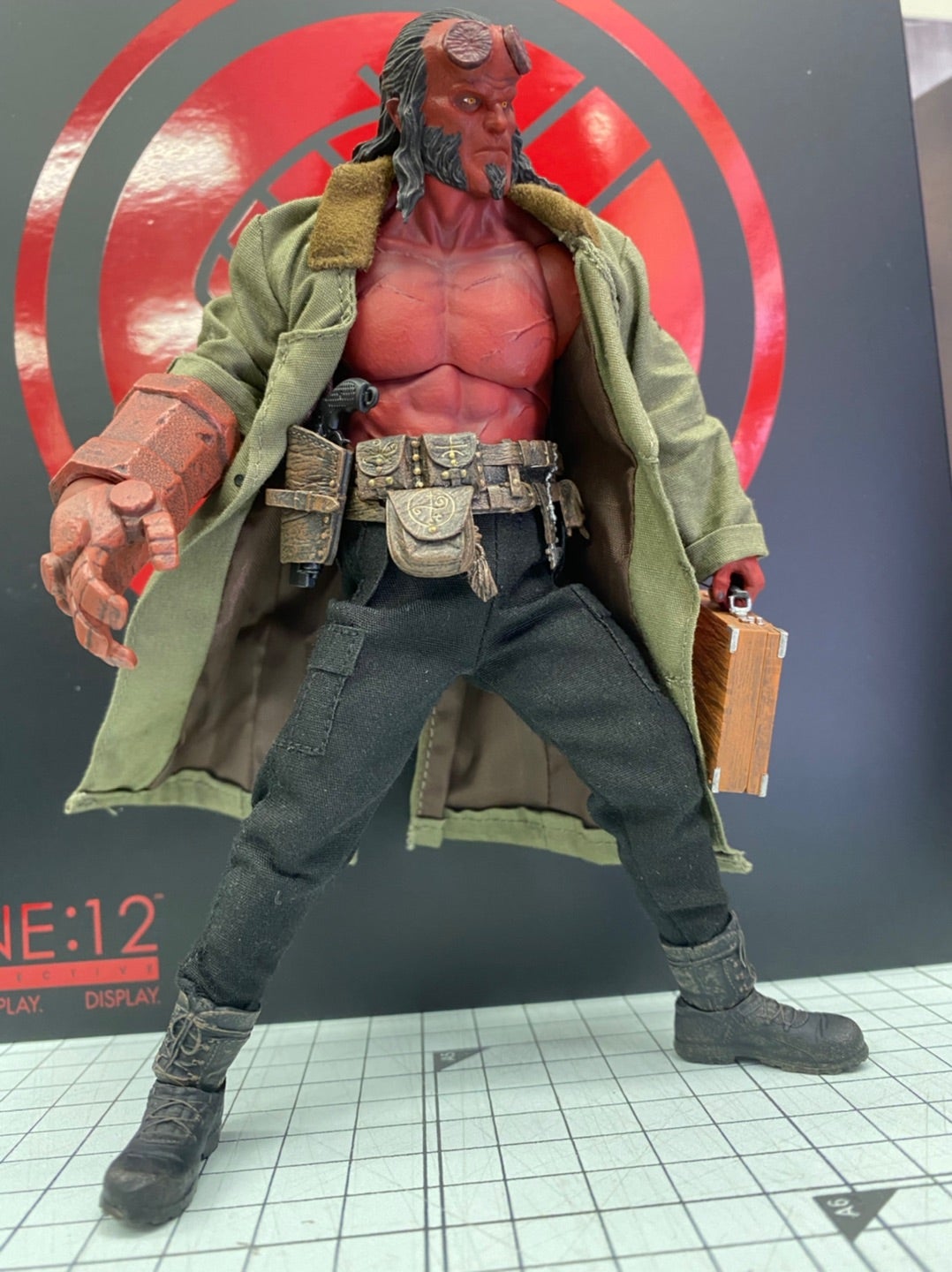 哭いた赤鬼地獄変 - Mezco ONE:12 Hellboy（2019）- | トイ＆コミック