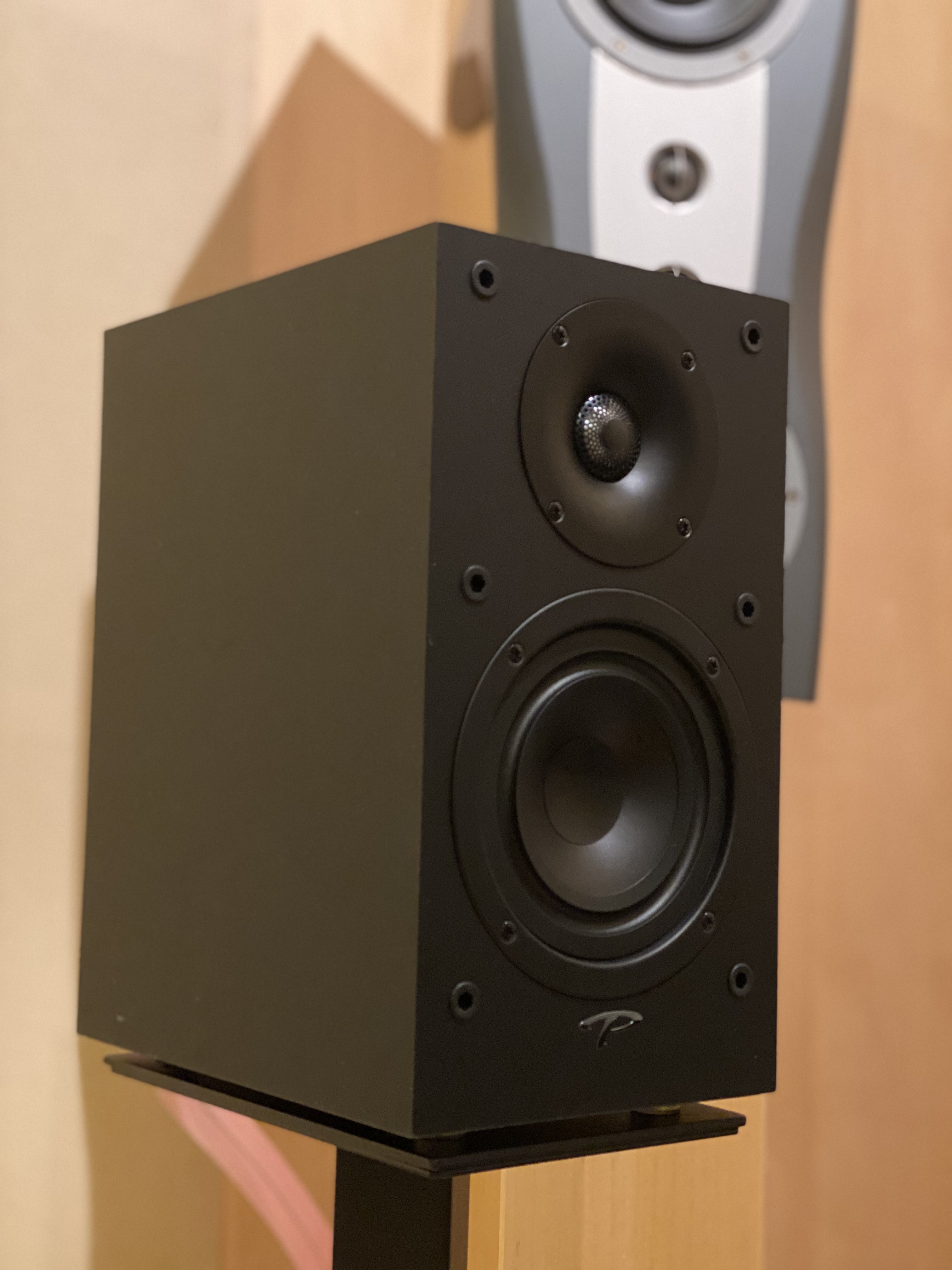 Paradigm の Monitor SE Atomが到着しました。 | DOCONOのオーディオ礼賛