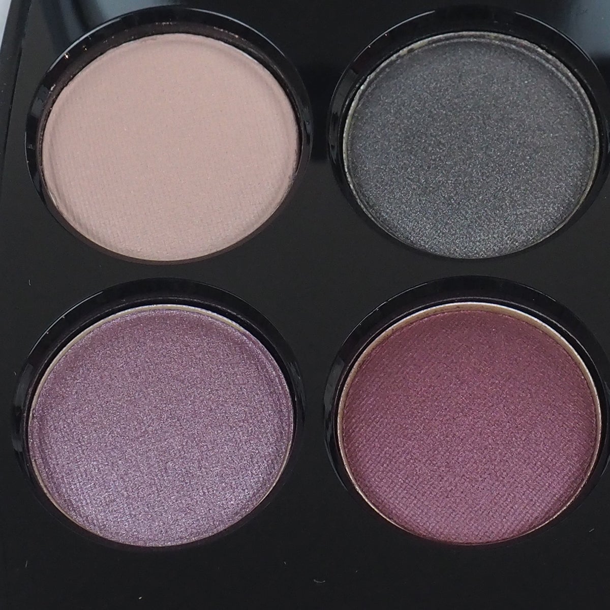 7月16日発売のCHANEL レ キャトル オンブル 378 を使ってみました