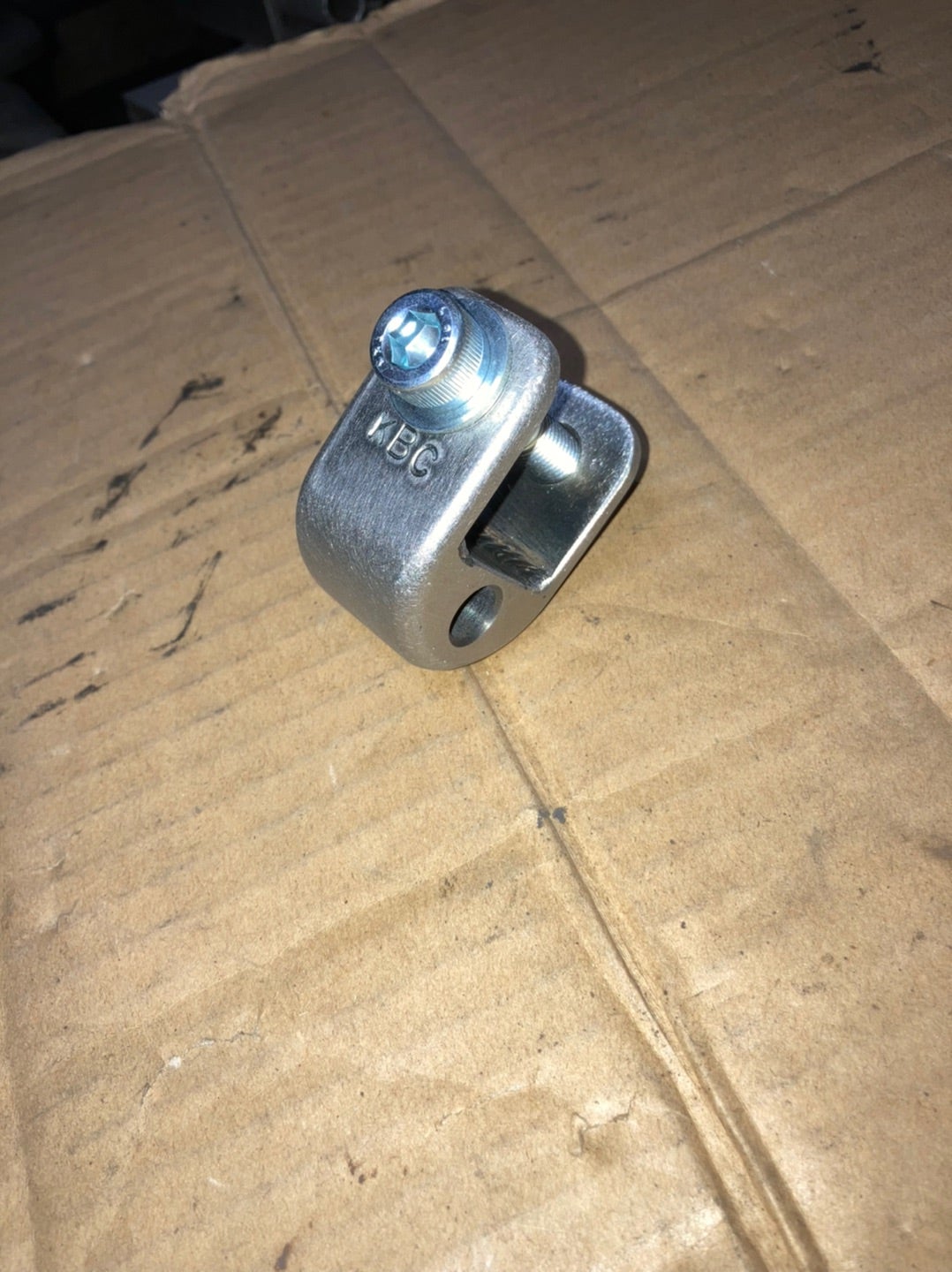 ホーネット250 ヒップアップアダプター | キューズバイククラフト