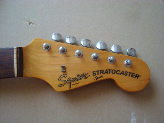 SQUIER製JVシリアルストラトをグレードアップ ① | BLACKCAT工房