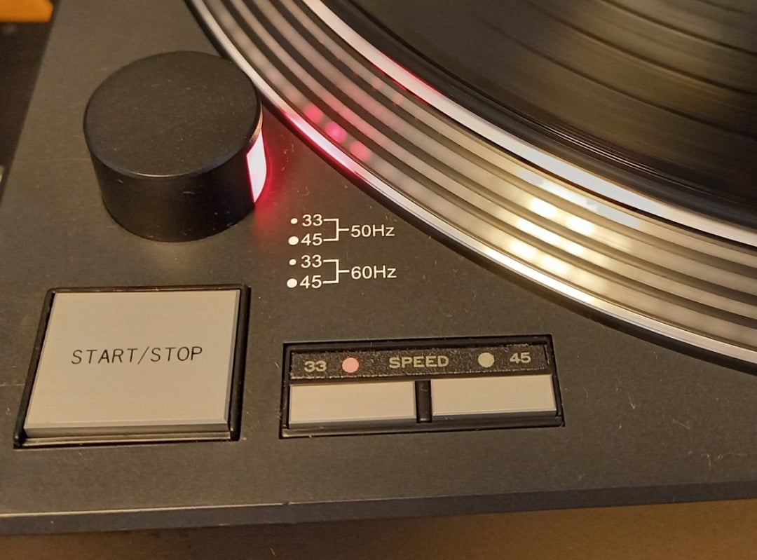 キクタニミュージックのDJ用レコードプレーヤー | 70年代の4chステレオ