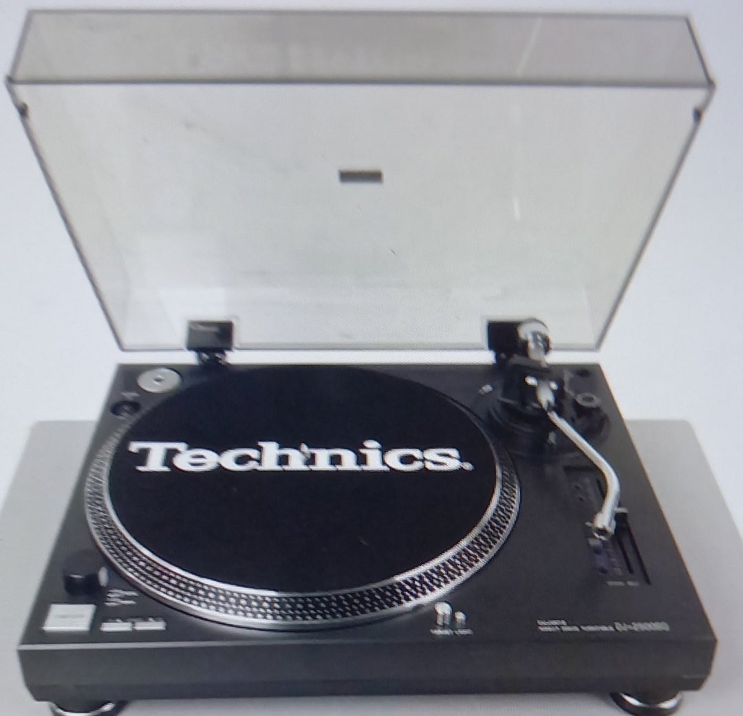 キクタニミュージックのDJ用レコードプレーヤー | 70年代の4chステレオ