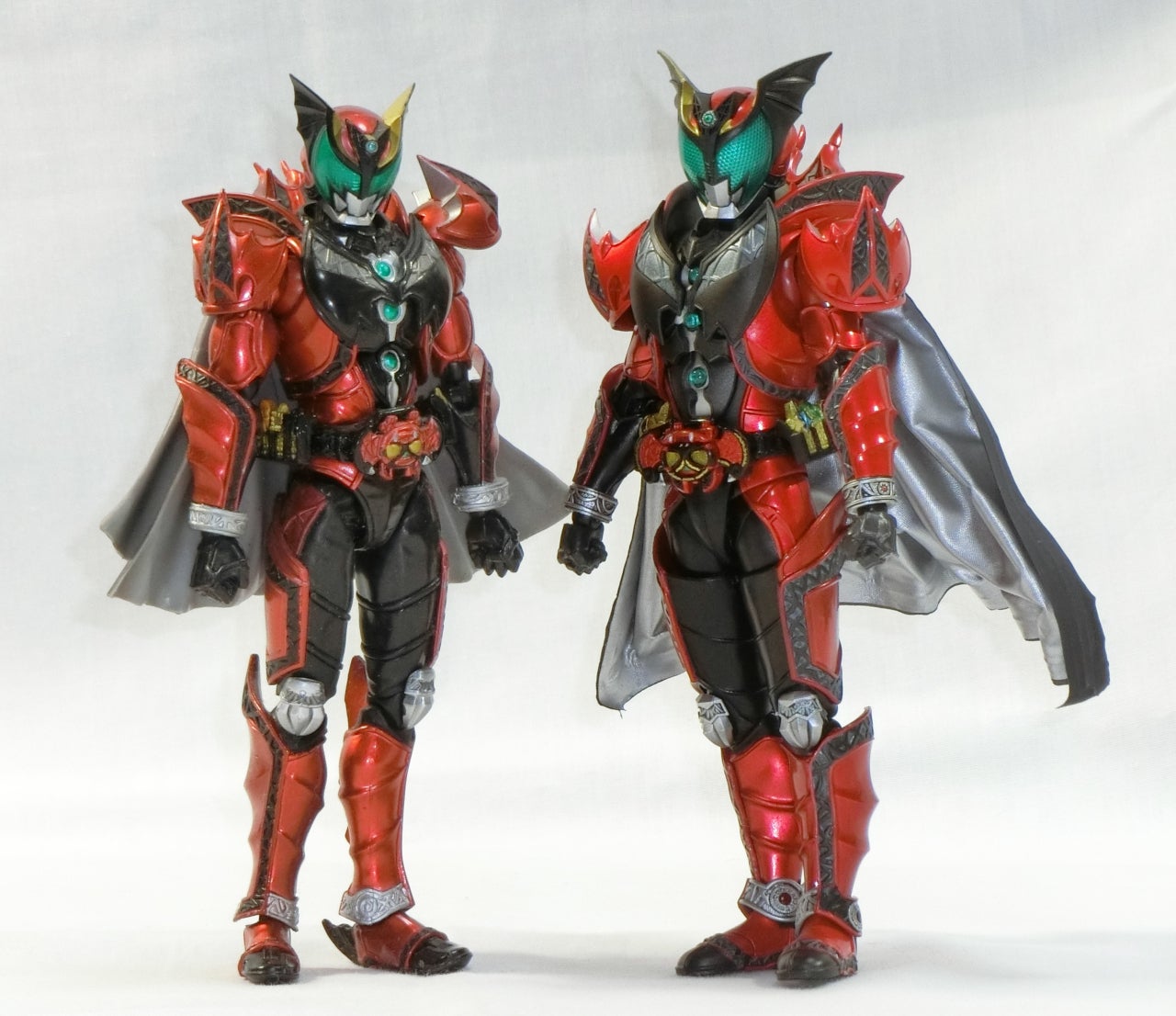 S.H.Figuarts仮面ライダーダークキバ（真骨彫製法） | といず・くろす