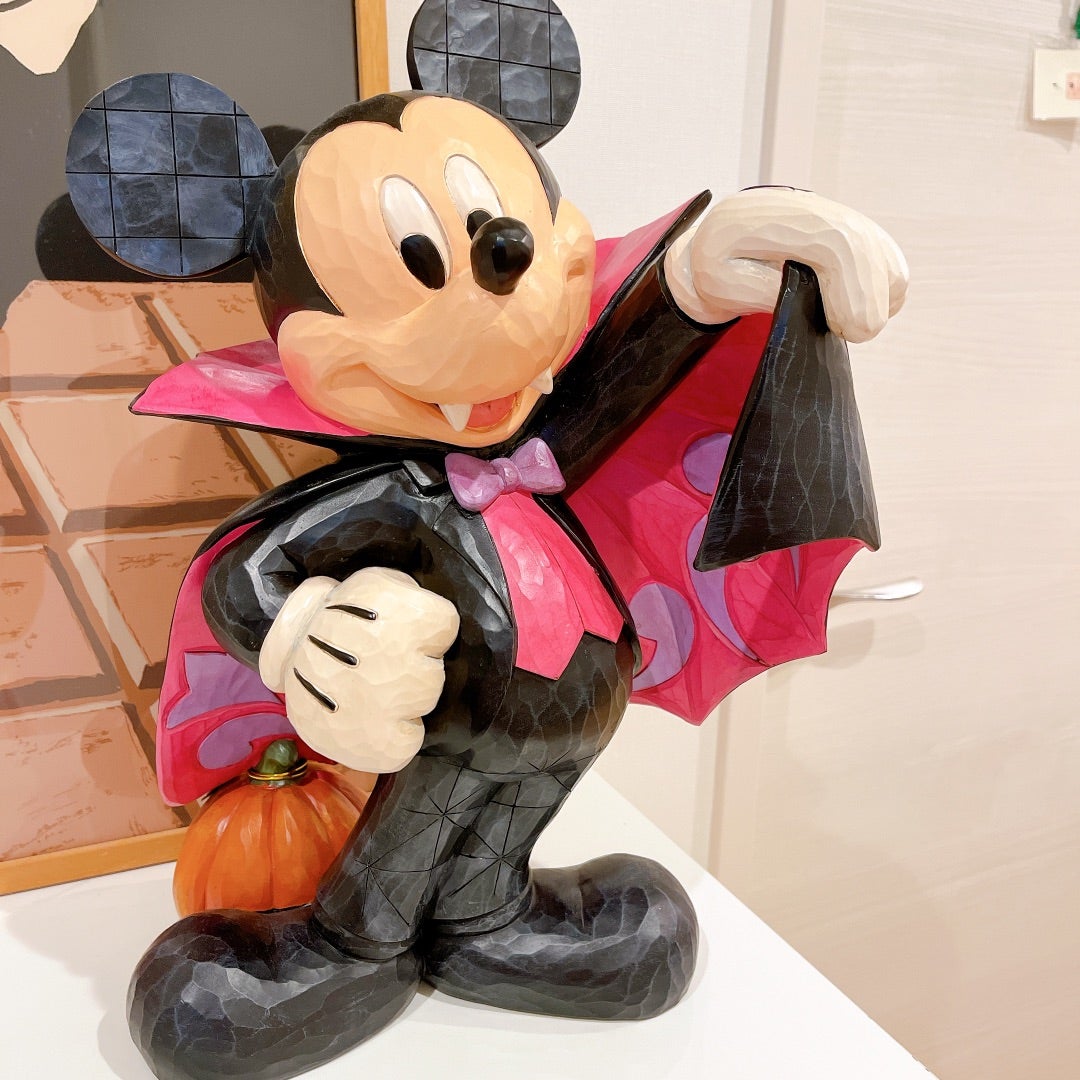 コストコ…Jim Shore第2弾。これがサンタクロース・ミッキーだあ