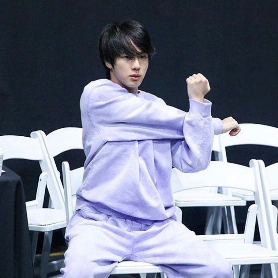 ジンニムの上下スウェット | 韓国オタクによる日々のブログ