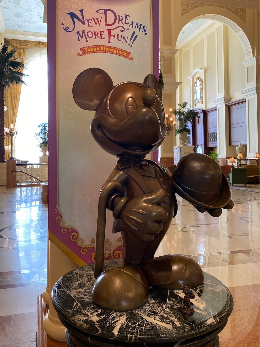 ランドホテルにて…待ってました再販！ブロンズ像レプリカ、やっと