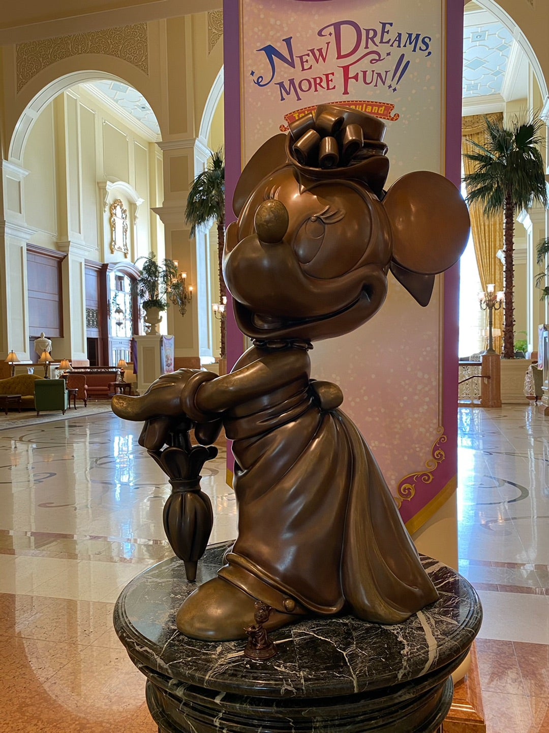 ランドホテルにて…待ってました再販！ブロンズ像レプリカ、やっと