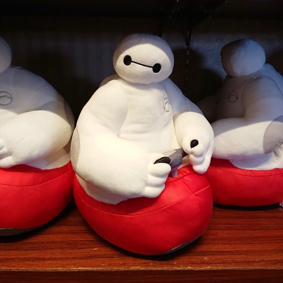 ベイマックスのハッピーライドデザイン！ぬいぐるみマフ新発売