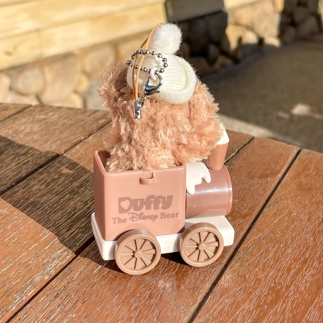 全種買い！汽車に乗ったダッフィーのぬいぐるみストラップ | Hatama