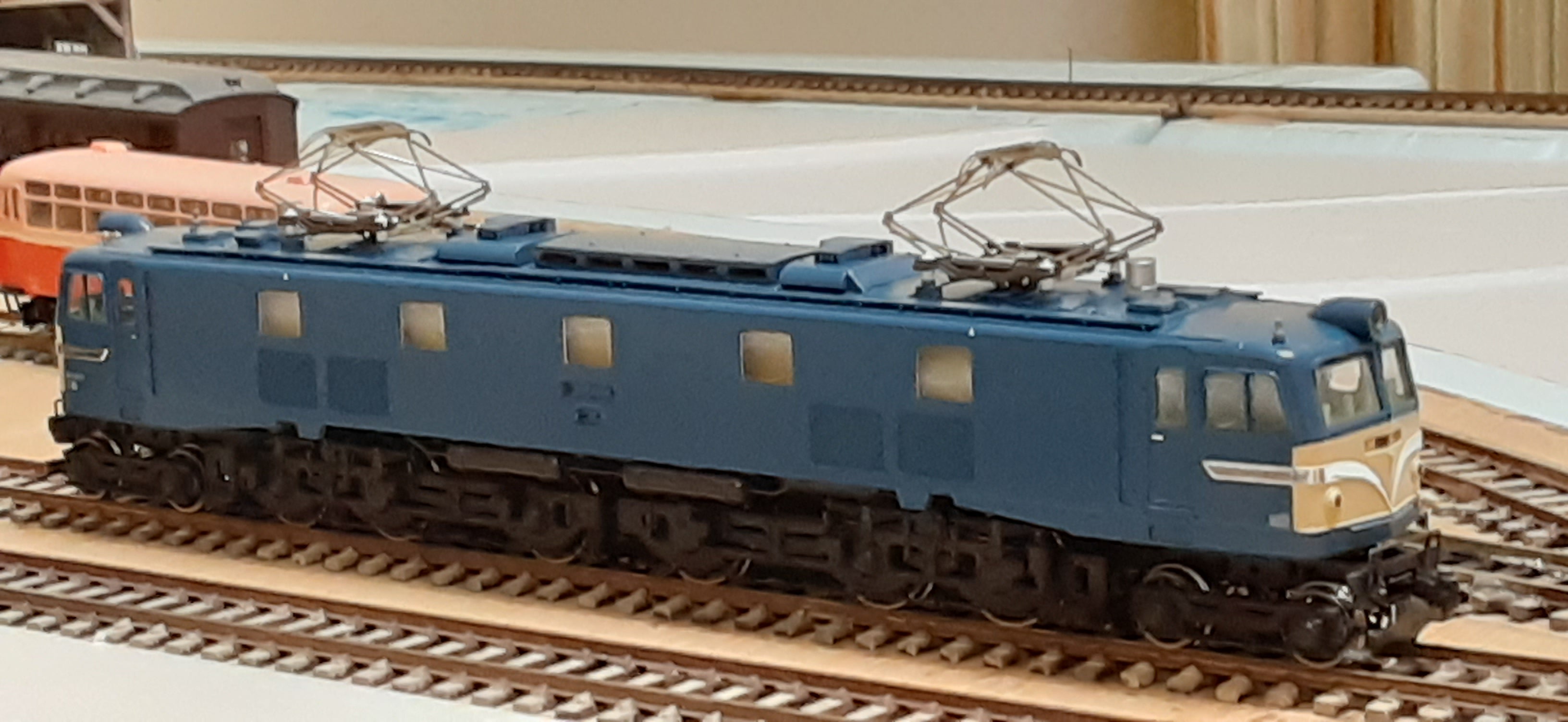 KATOのEF58(HO)が入線しました。 | 16番ゲージレイアウトの