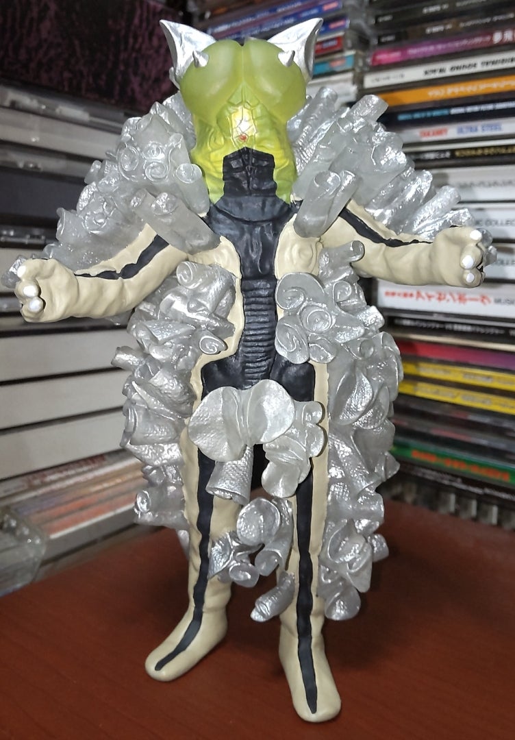 ウルトラ大怪獣シリーズ5000 プラチク星人 (ウルトラセブン) | 特撮