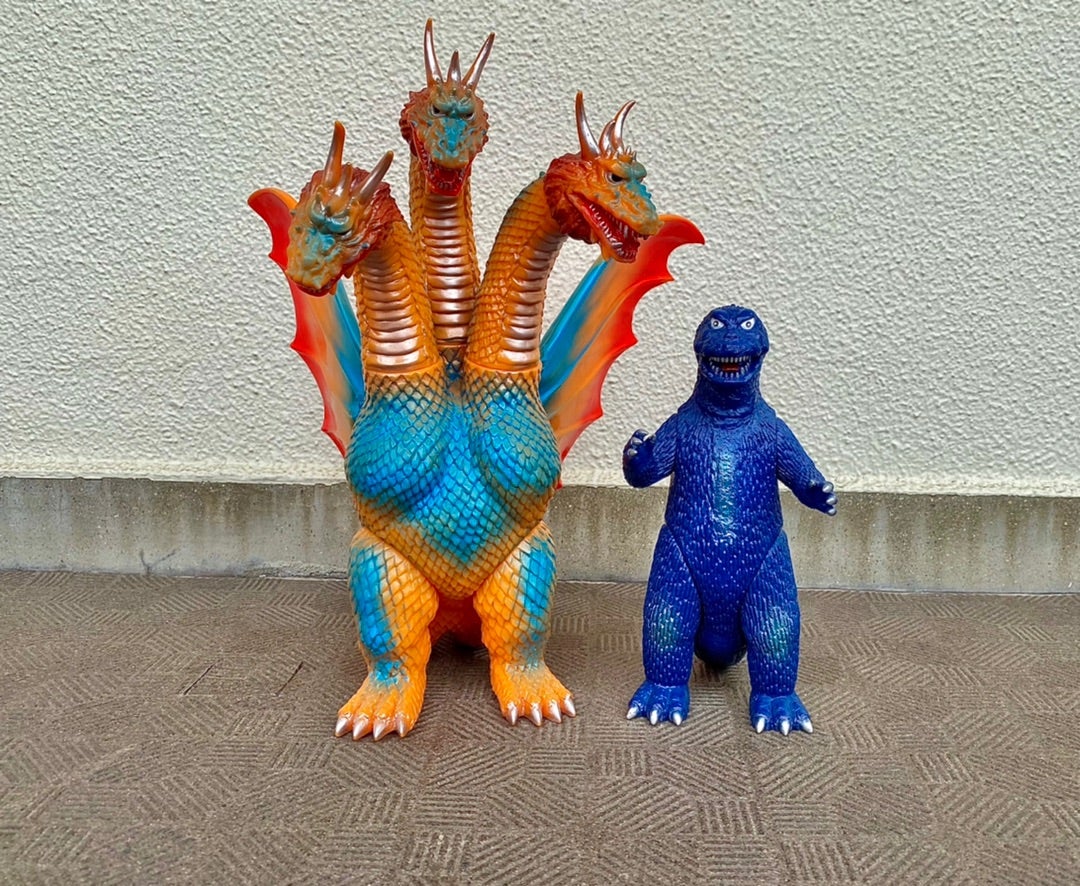 キングギドラ対ゴジラ〜パイロットエースとギガブレインのソフビ