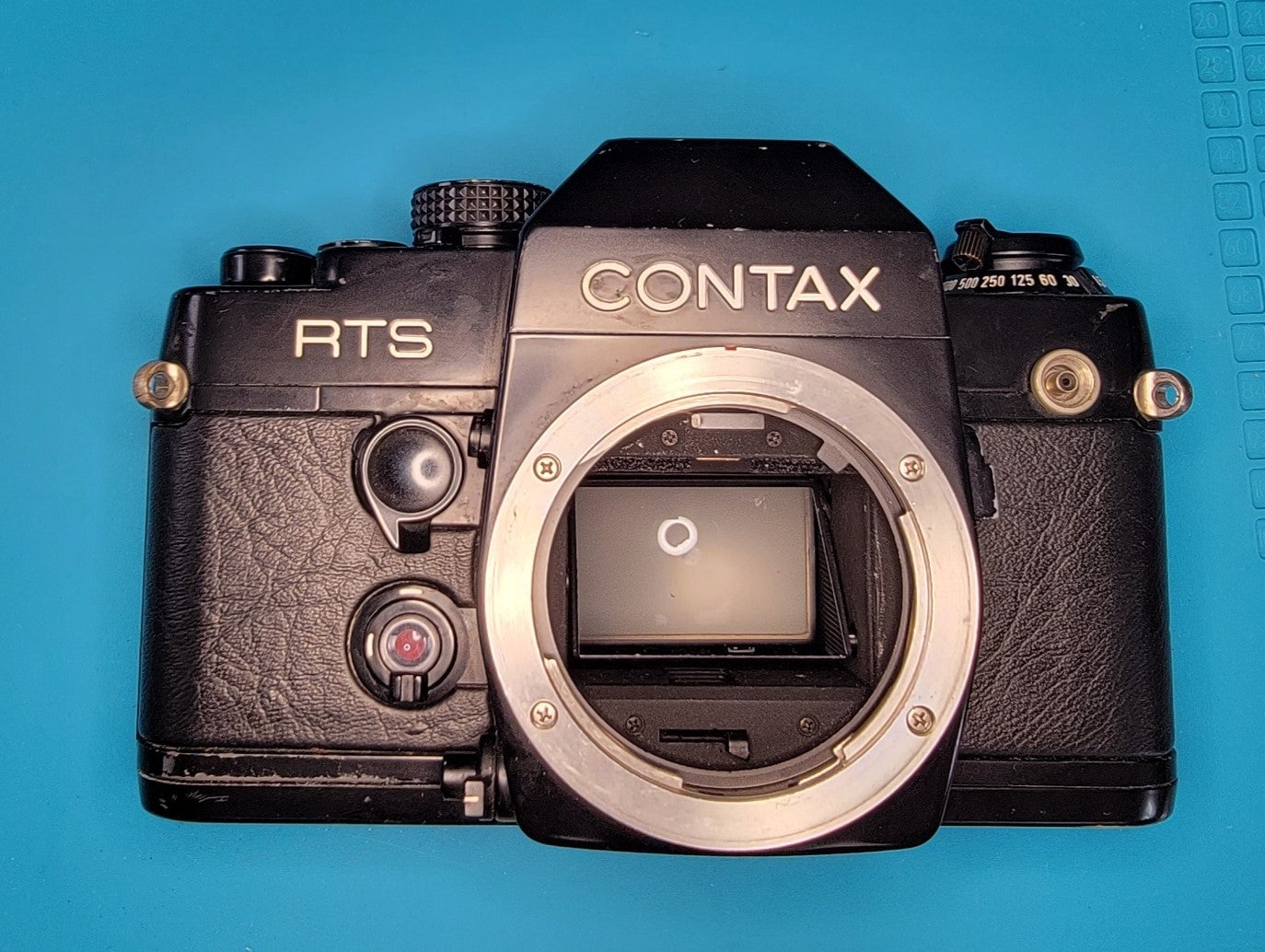 CONTAX RTS II 復帰とアイピース | へいたんな道でうれしい(誰田無灯火)