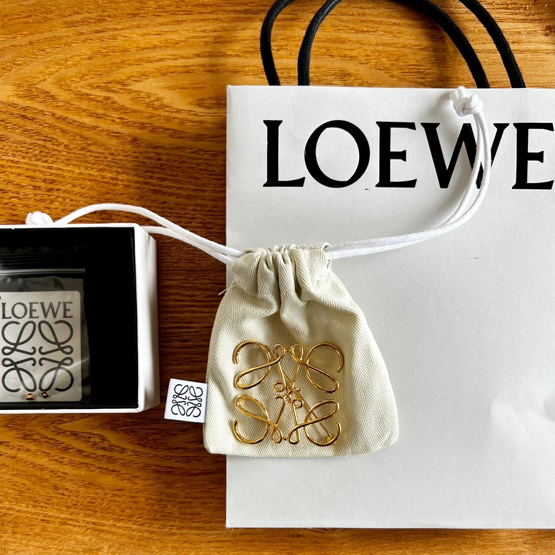 シルバー ロエベ LOEWE ブローチ 修理必要 購入 シルバー ロエベ LOEWE