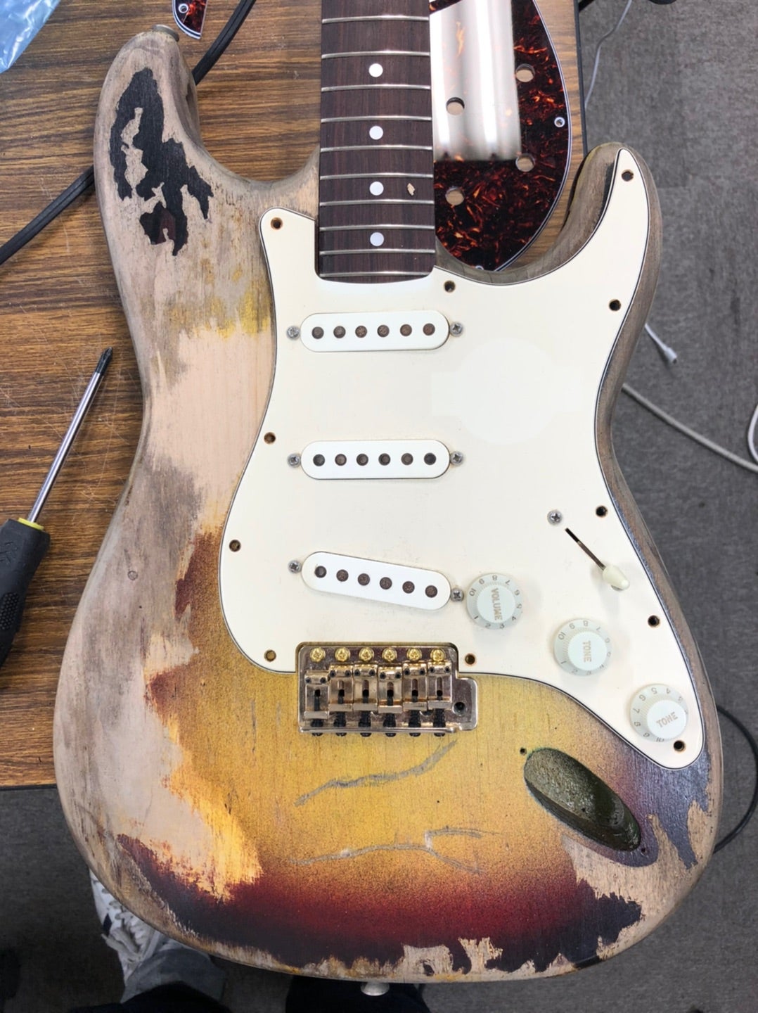 Club JunoストラトをSRV No,1風に改造 完成 | やれば出来る子を目指す