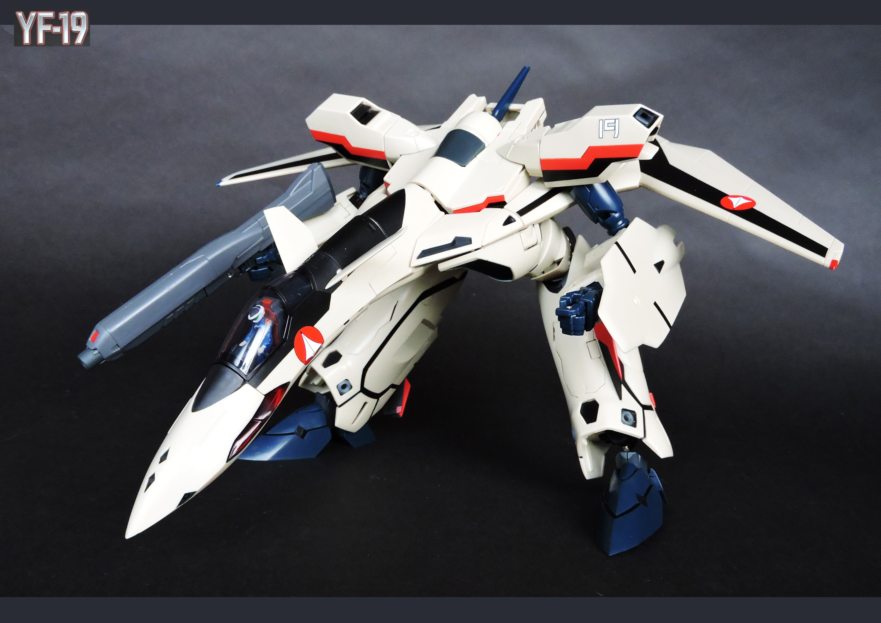 アルカディア1/60 完全変形YF-19 with ファストパック その2