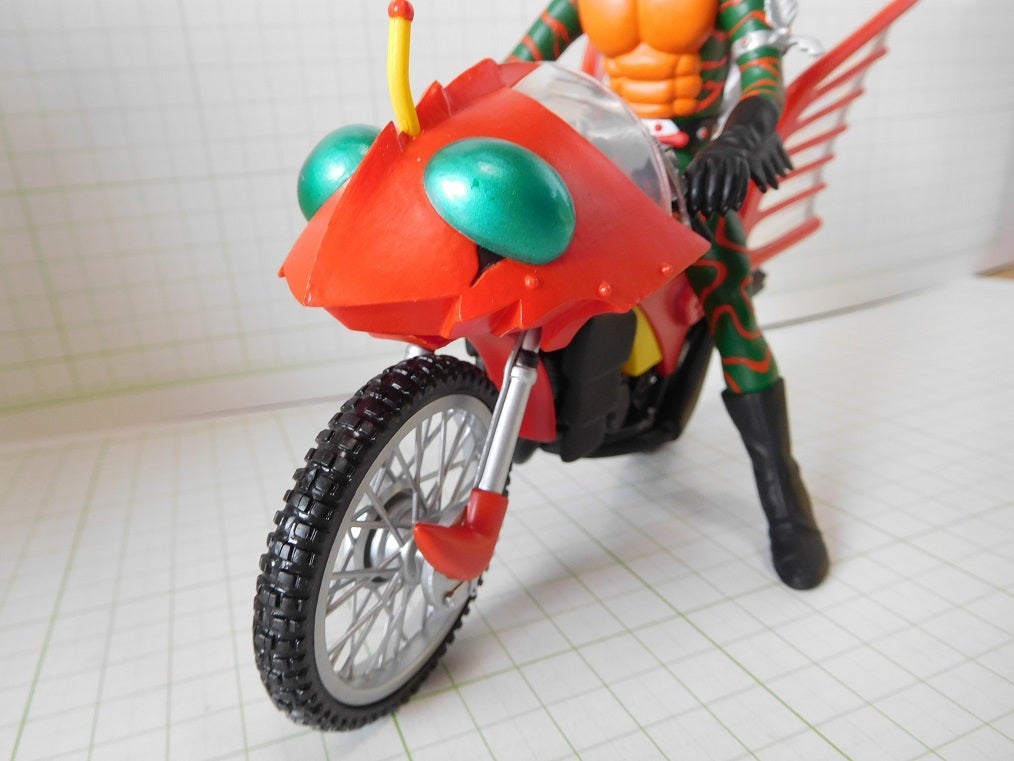 仮面ライダー アマゾン ジャングラー | ミニカーでクルマを好きになる