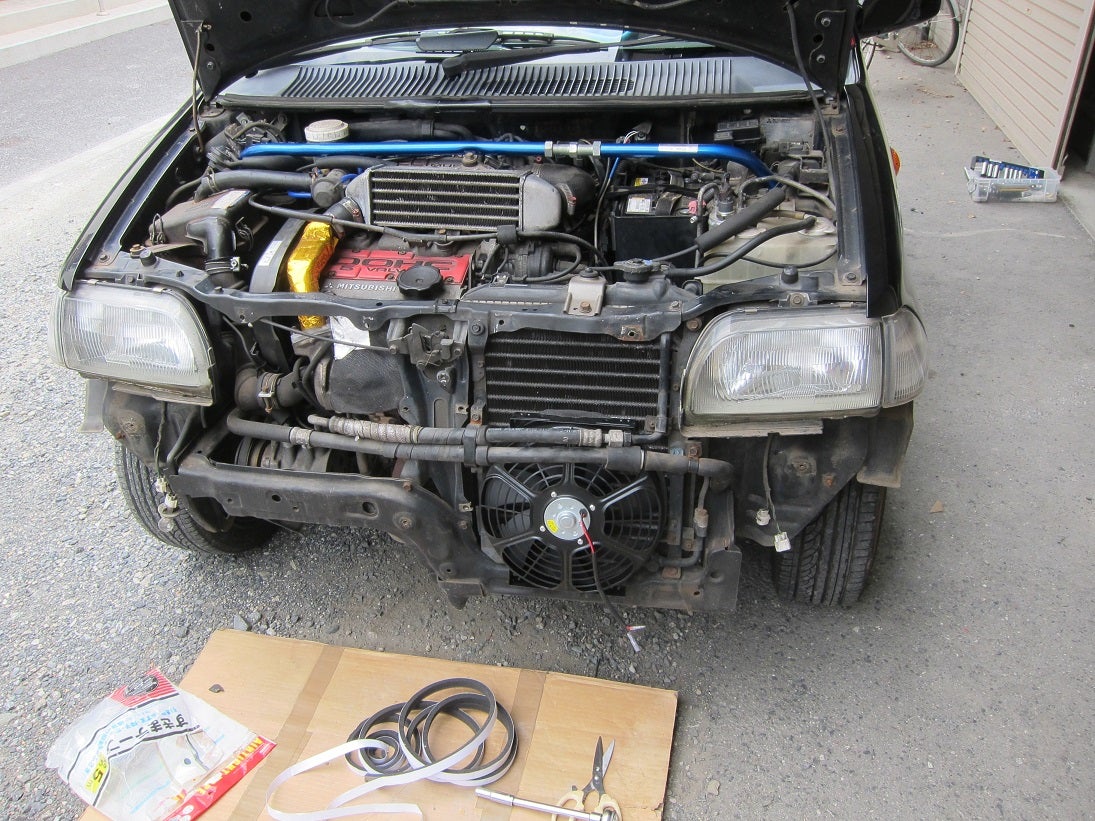 夏休みスタッフブログ 三菱ミニカは、とっても暑い！！ | 東京都の 車