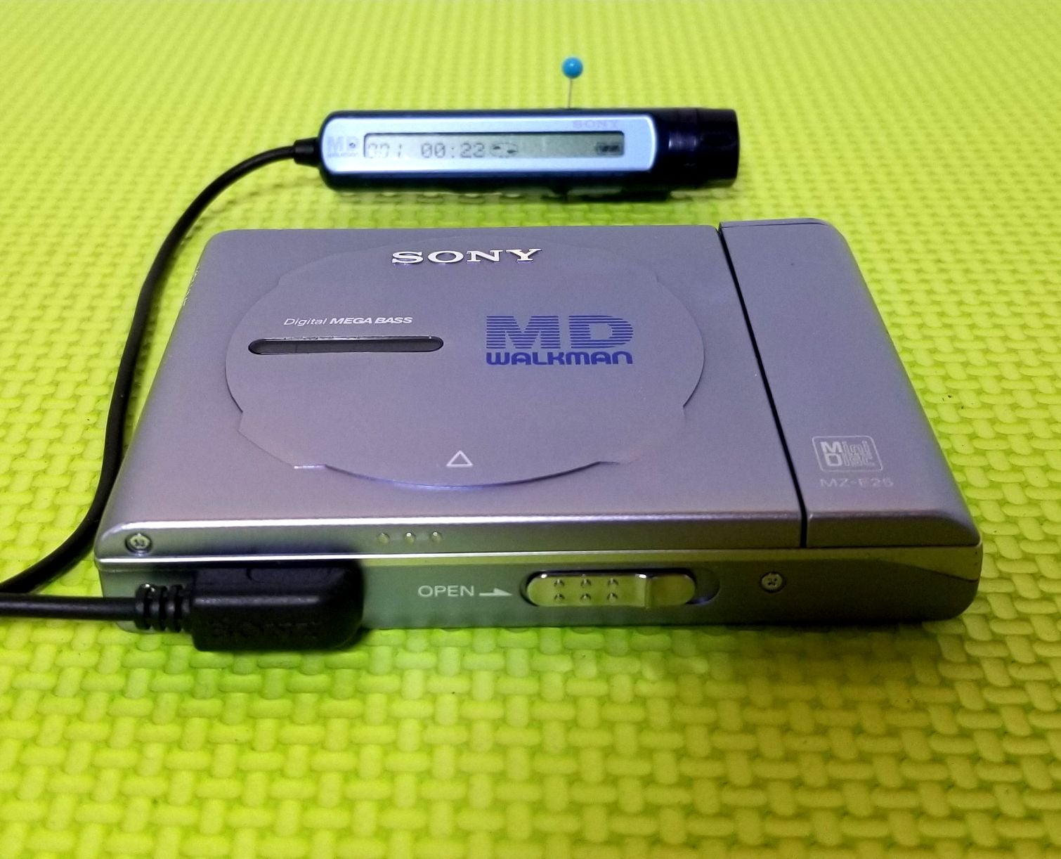 MDポータブルプレーヤー SONY MZ-E25 MDLP非対応 完動品 | 驚愕の高