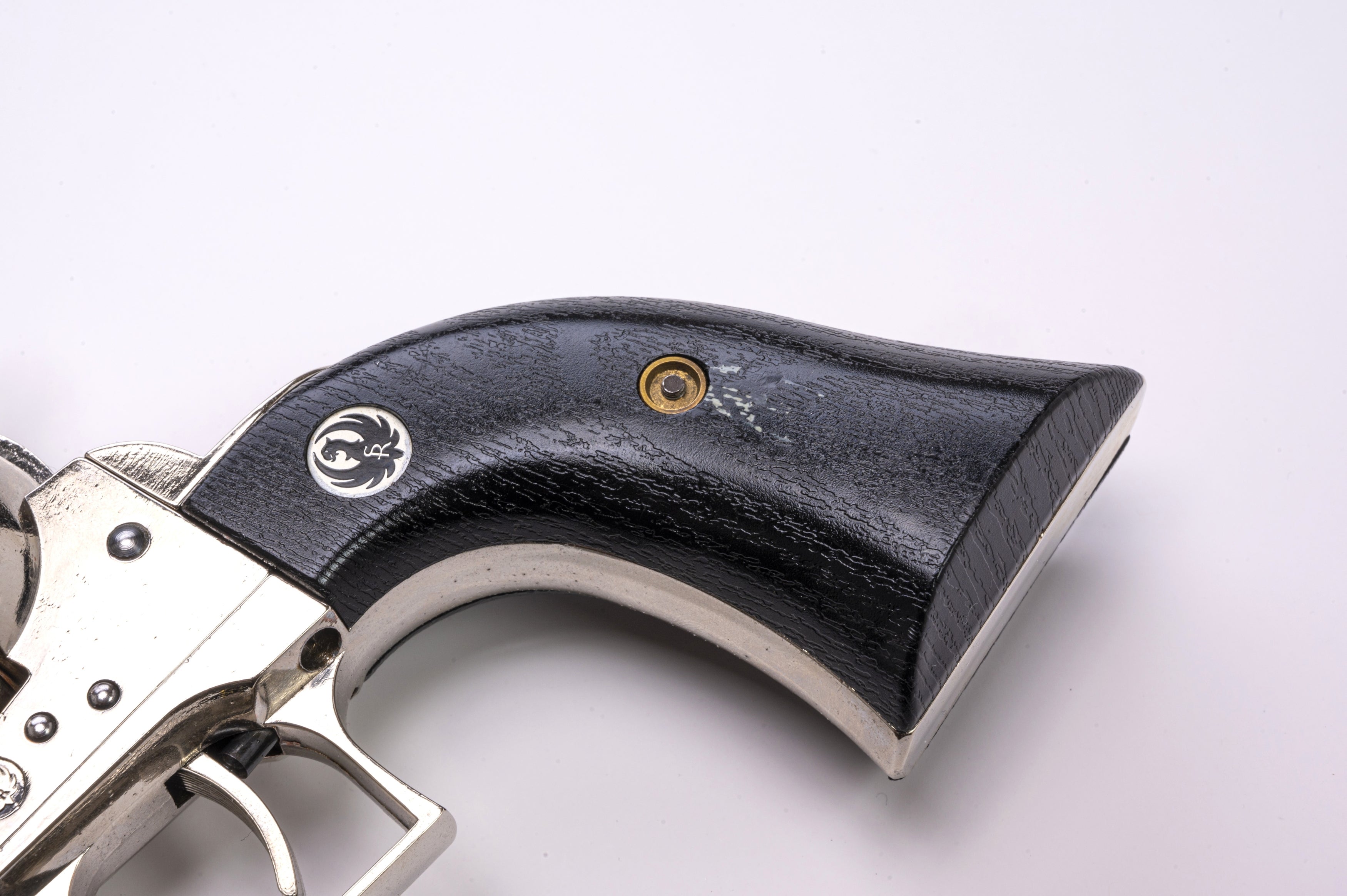 スタームルガー社 スーパーブラックホーク 木製グリップ Amazon