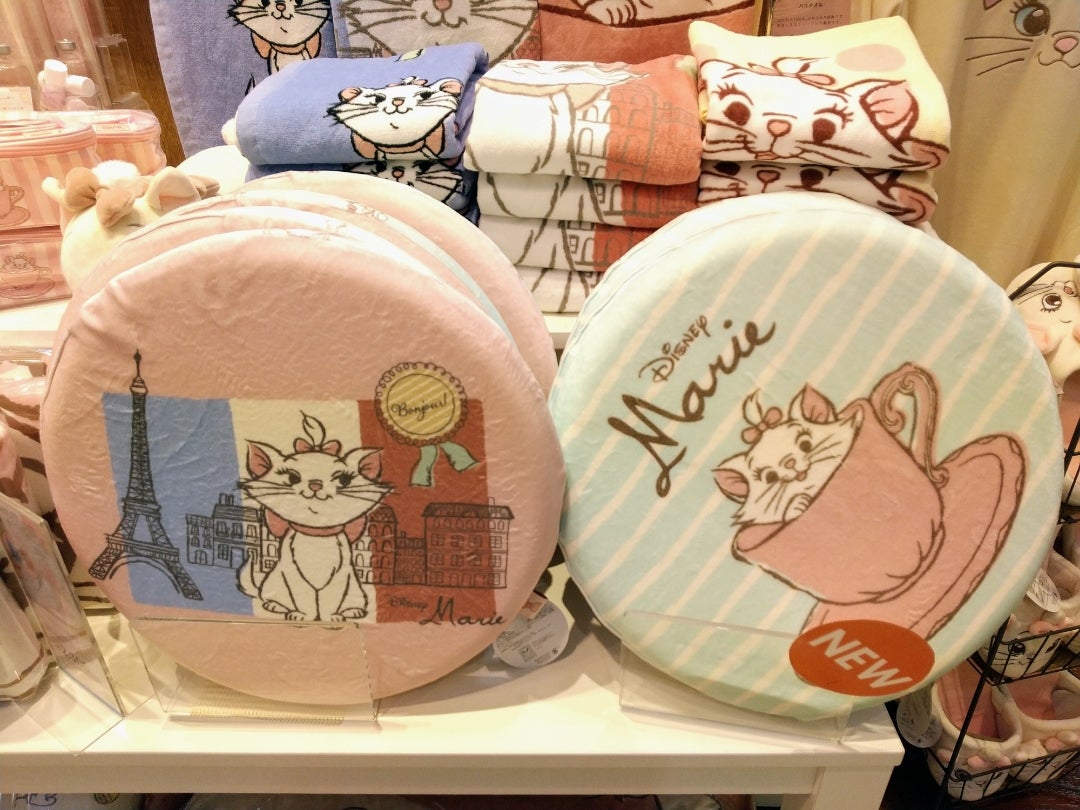 HAPiNS、可愛いマリーちゃんグッズ。 | 私もディズニーが好き❣️