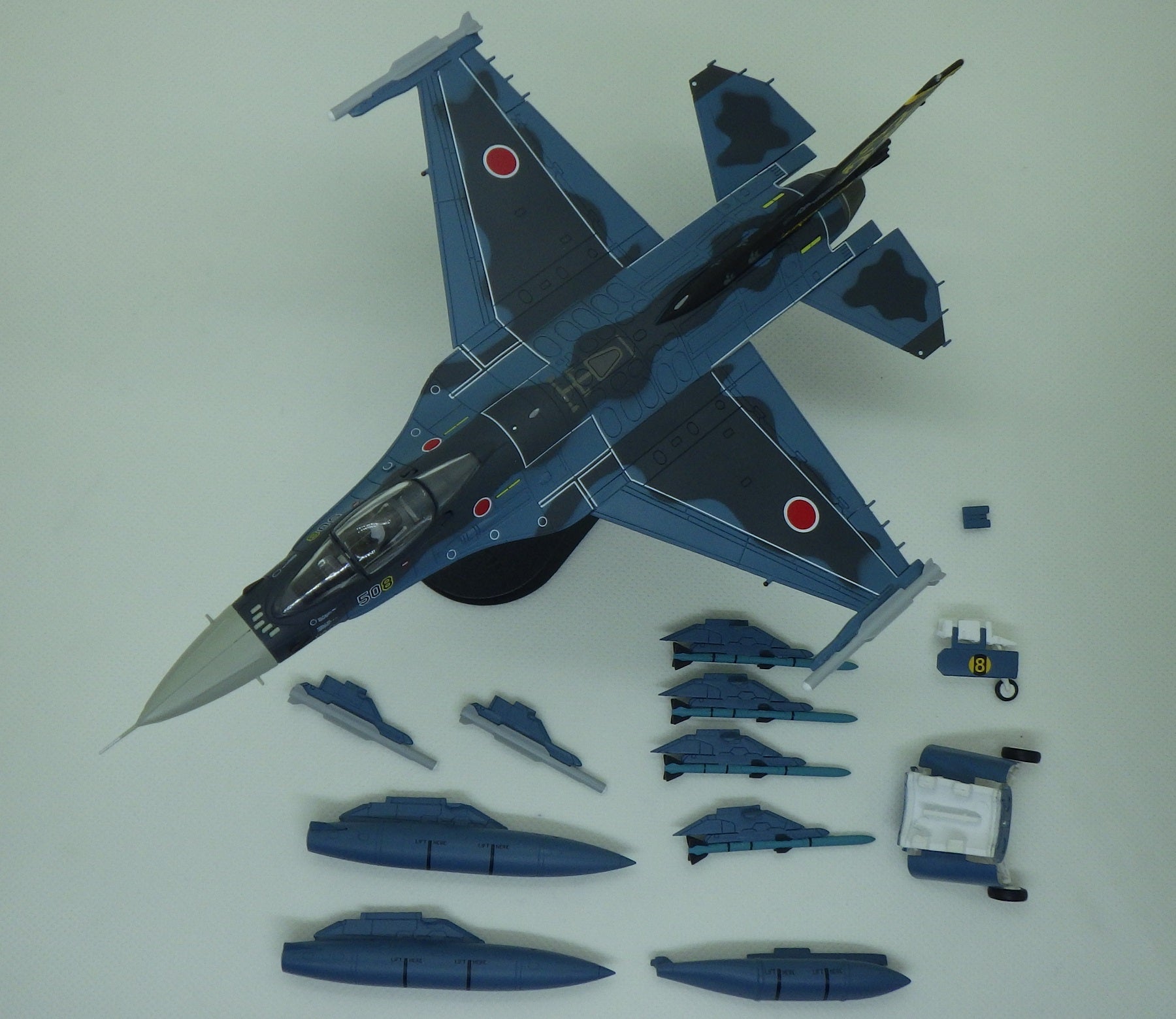 ミニカー】ホビーマスター 1/72「F-2A 第8飛行隊 築城基地航空祭 2018