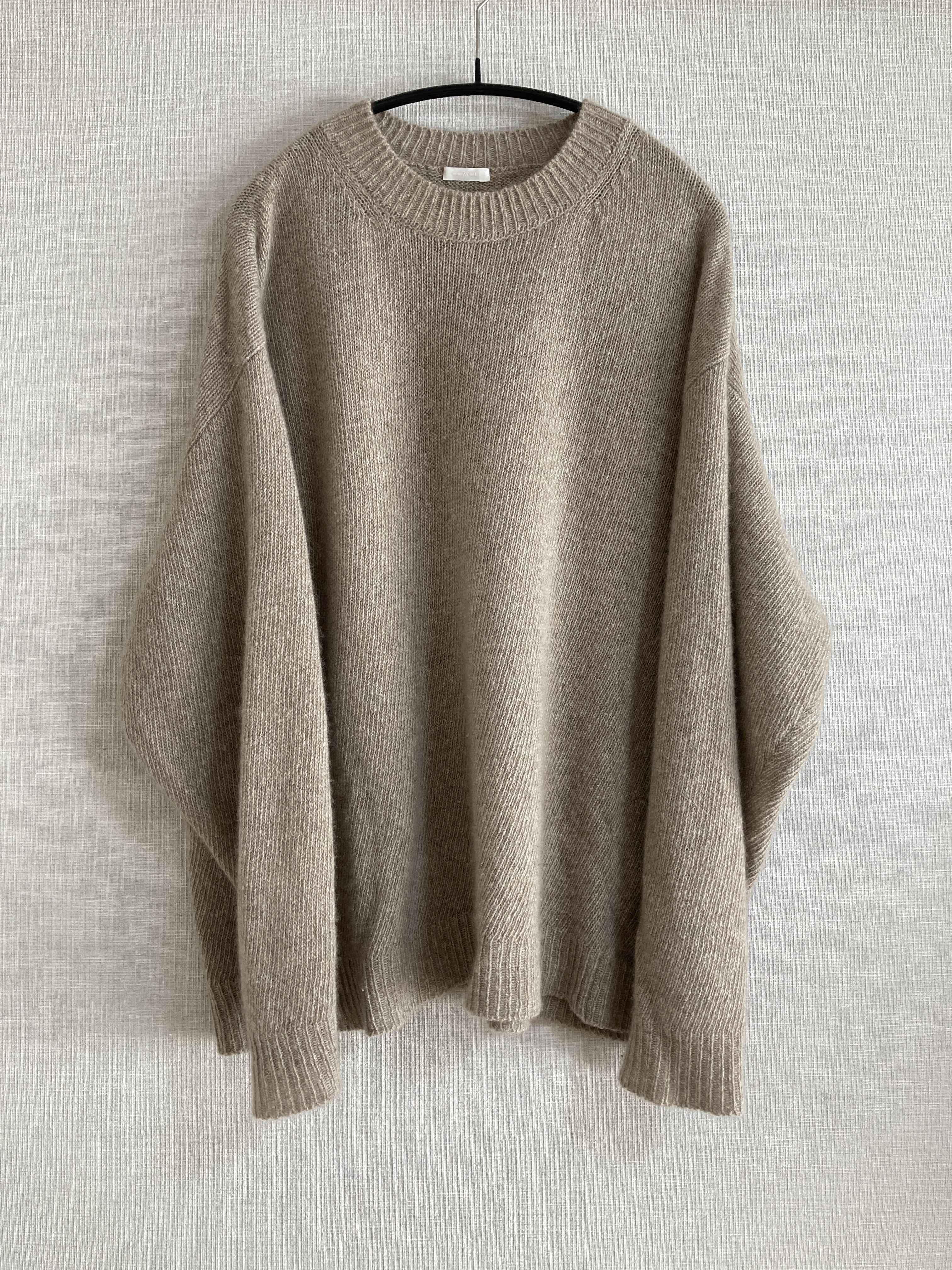 着たら最後】 COMOLI21AWカシミヤクルーネックニットをレビュー | 30代