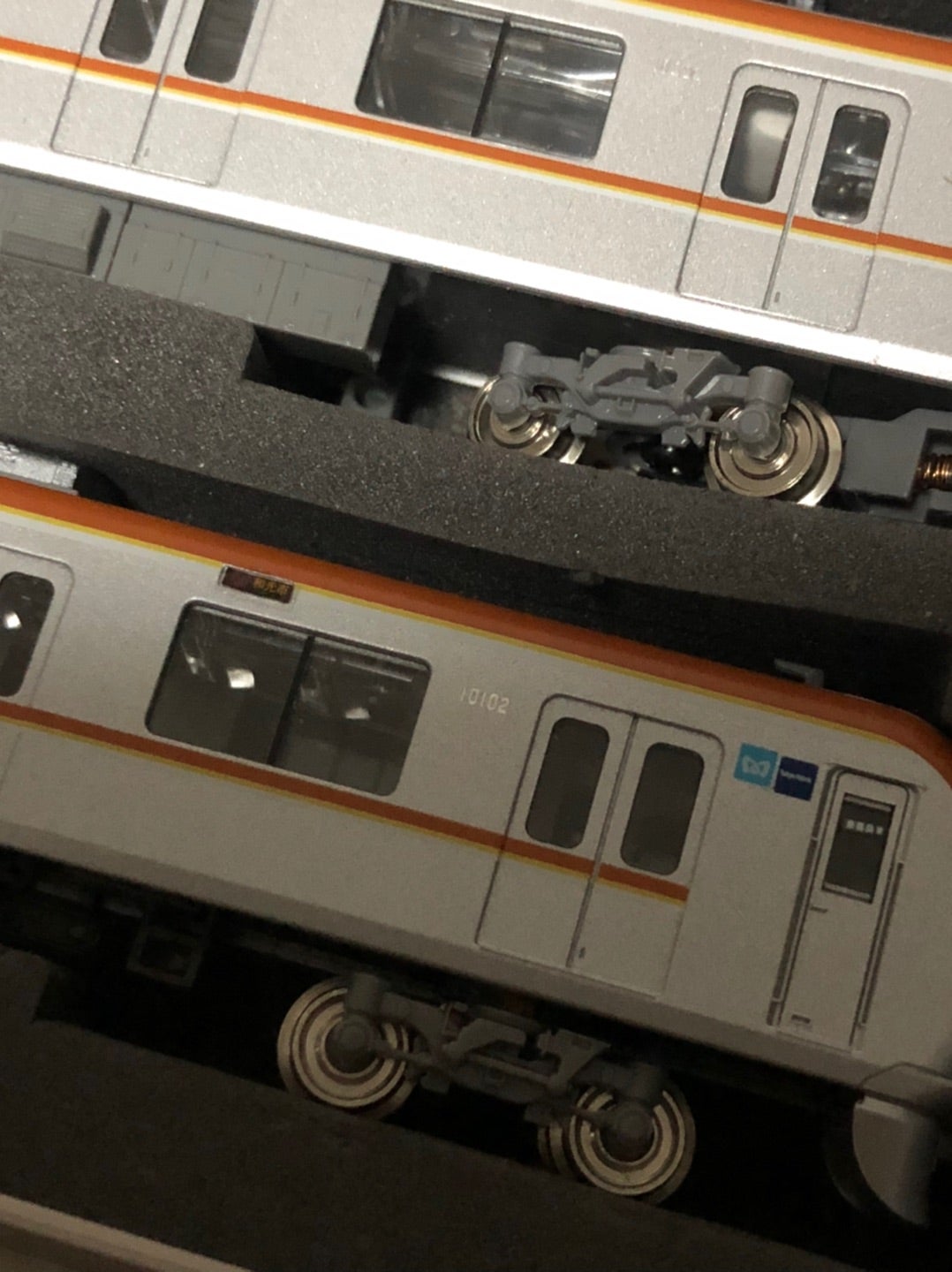 鉄道模型】東京メトロ10000系8両編成入線 | kiyoseの車両基地