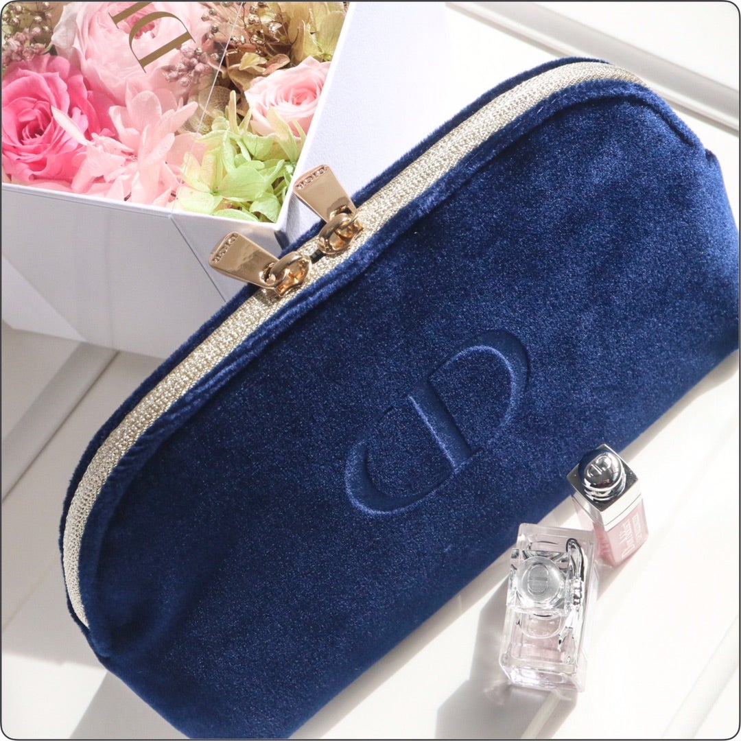 DIOR ホリデー2022♡今年もポーチオファー 買いました。 | anemone* Cosme