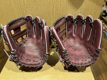 ミズノプロ】マリオオリジナル硬式グラブ［坂本モデル］と［菊池モデル