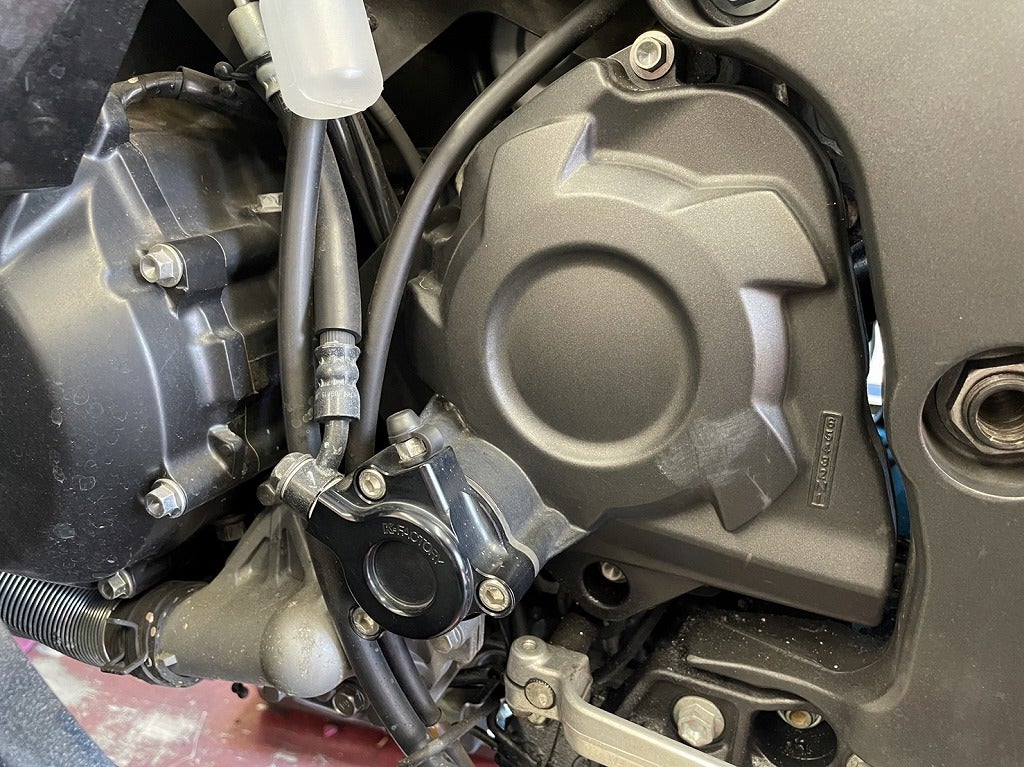 カワサキZX-14R・wheelie油圧クラッチシリンダー取り付けご紹介