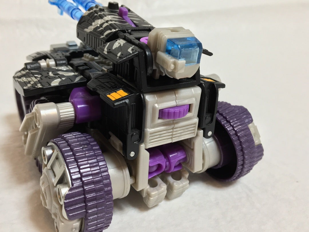 トランスフォーマー ユニバース ブラストチャージ 声