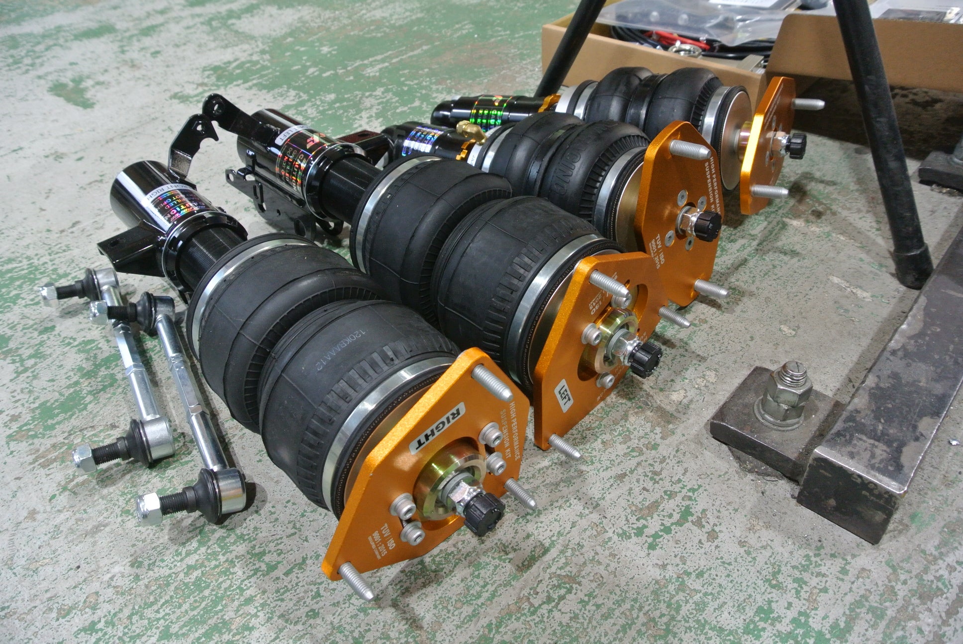 GR86(ZN8)にエアサス装着！ | BALANCEのブログ