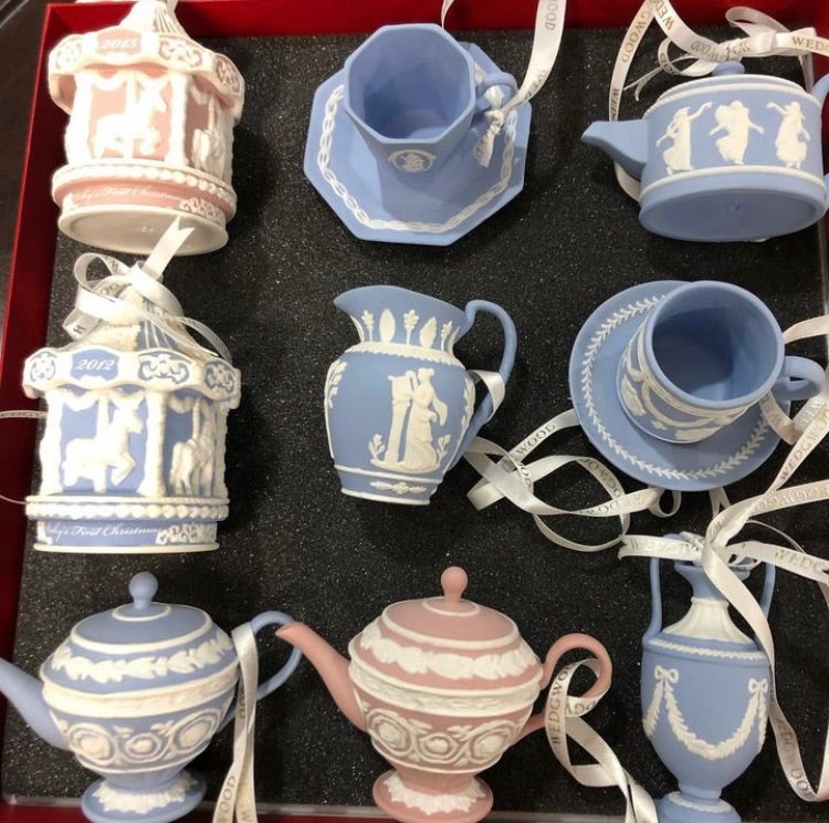 へんだな、と思っていた @ウェッジウッド オーナメント | CONCERTO大人