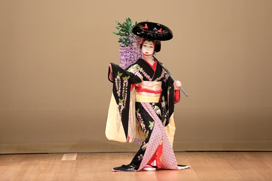 赤色 振袖 着物 裾引き お引摺り 大衆演劇 日本舞踊 舞台衣装 【公式通販】